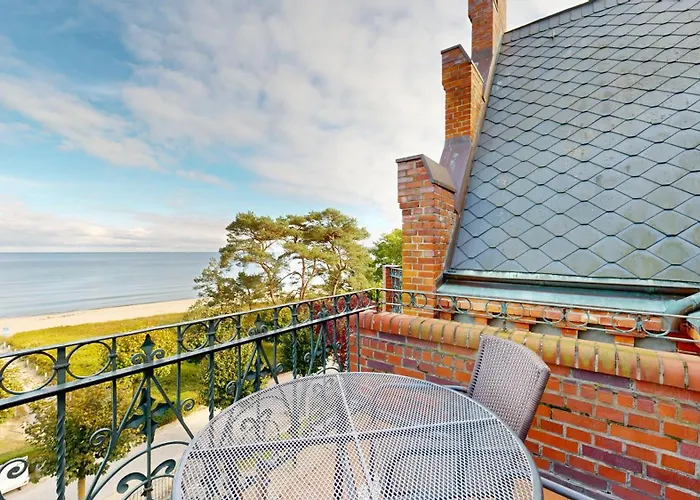 Fewo Direkt Am Strand Mit Meerblick Und Balkon,Villa Glueckspilz, Binz