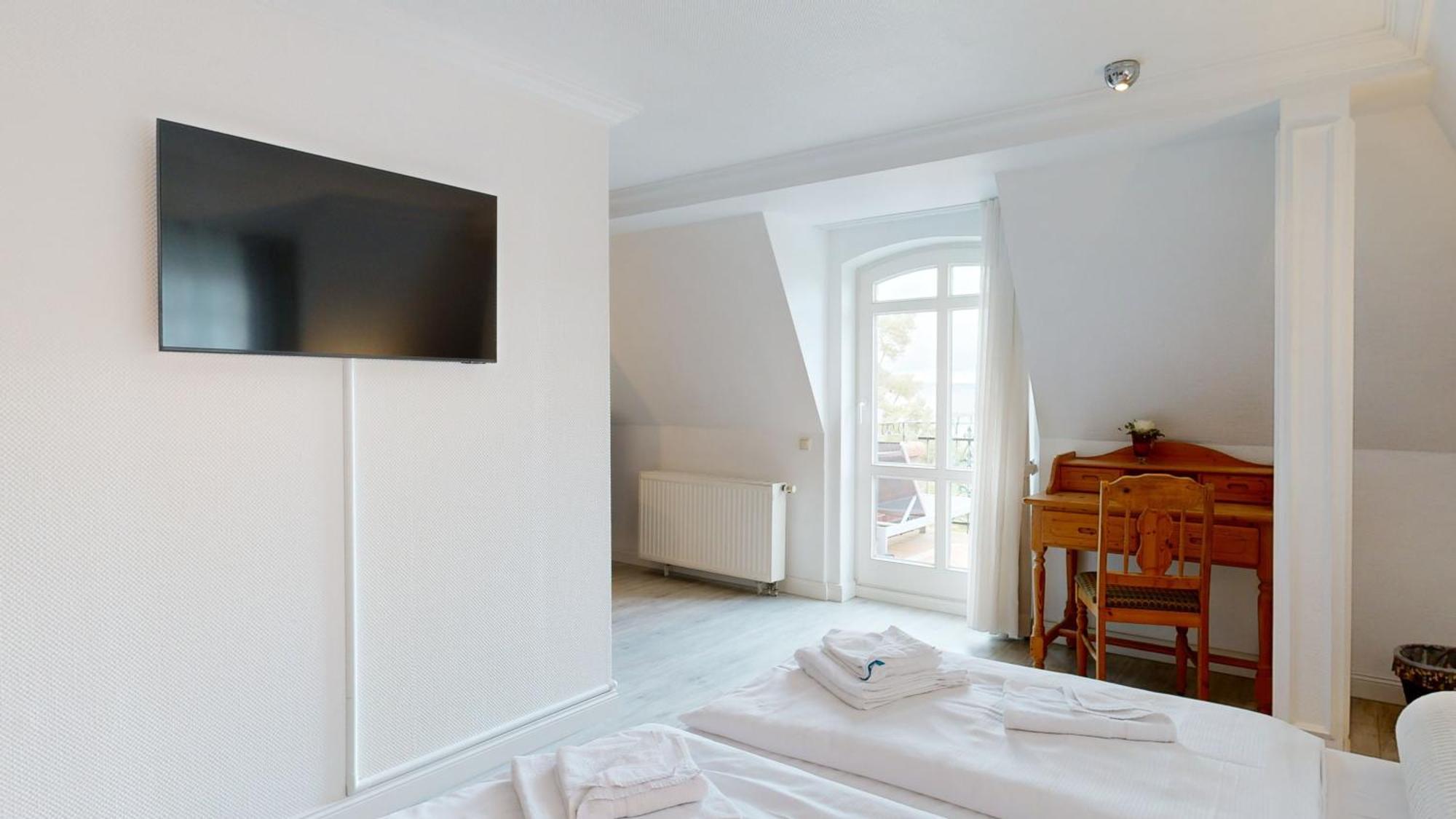 Direkt Am Mit Meerblick Und Balkon,villa Glueckspilz, Apartment *