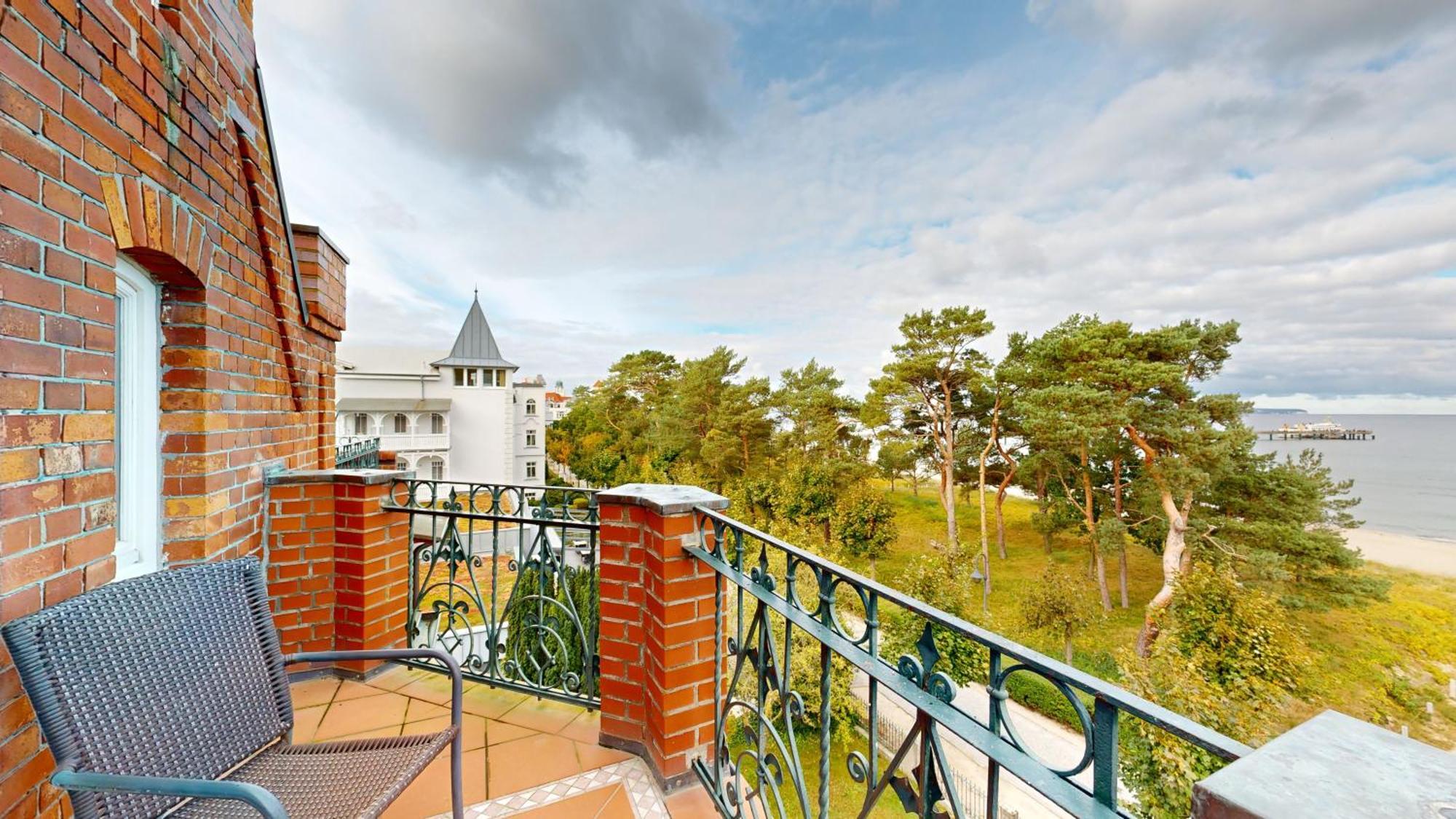 Direkt Am Mit Meerblick Und Balkon,villa Glueckspilz, *
