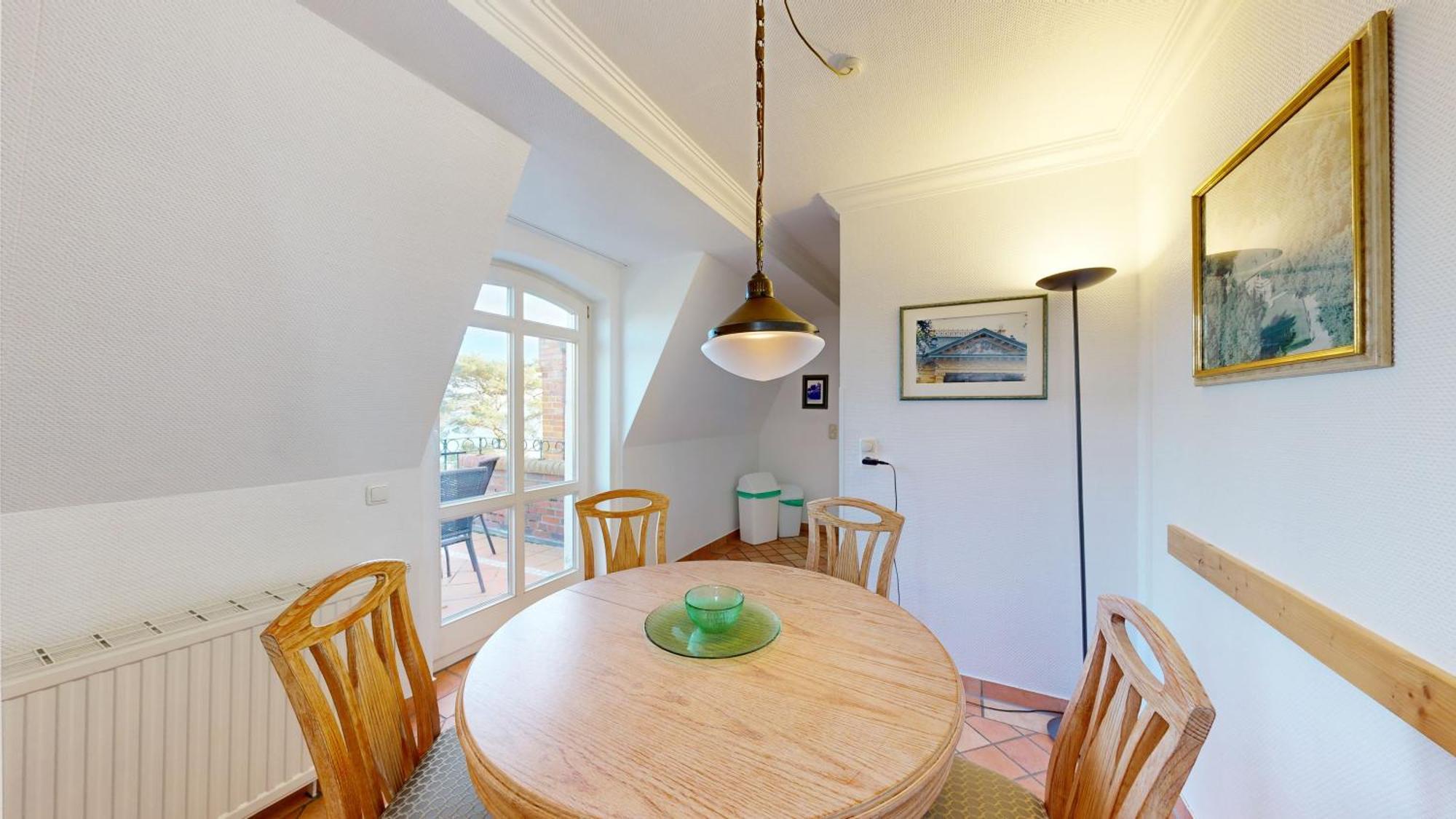 Direkt Am Mit Meerblick Und Balkon,villa Glueckspilz, Binz
