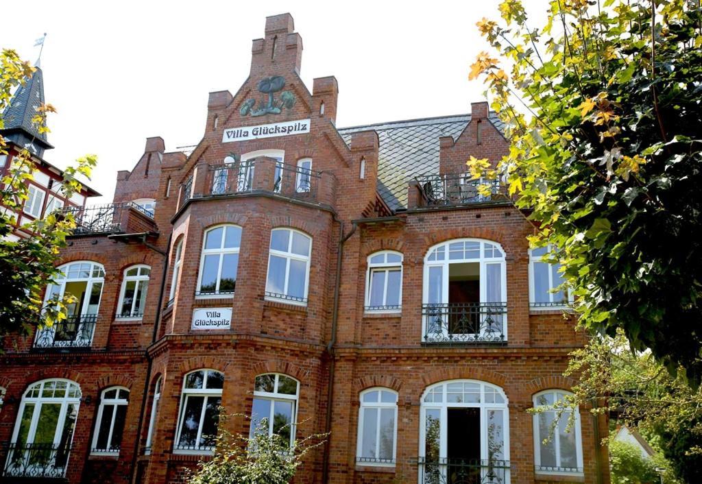 Direkt Am Mit Meerblick Und Balkon,villa Glueckspilz, * Binz
