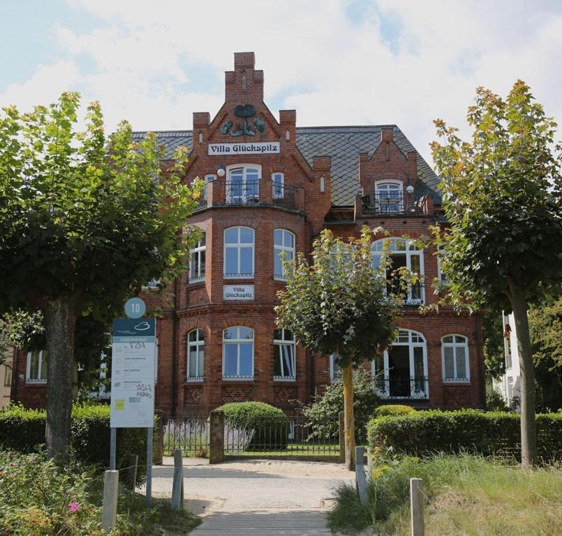 Apartment Direkt Am Mit Meerblick Und Balkon,villa Glueckspilz,