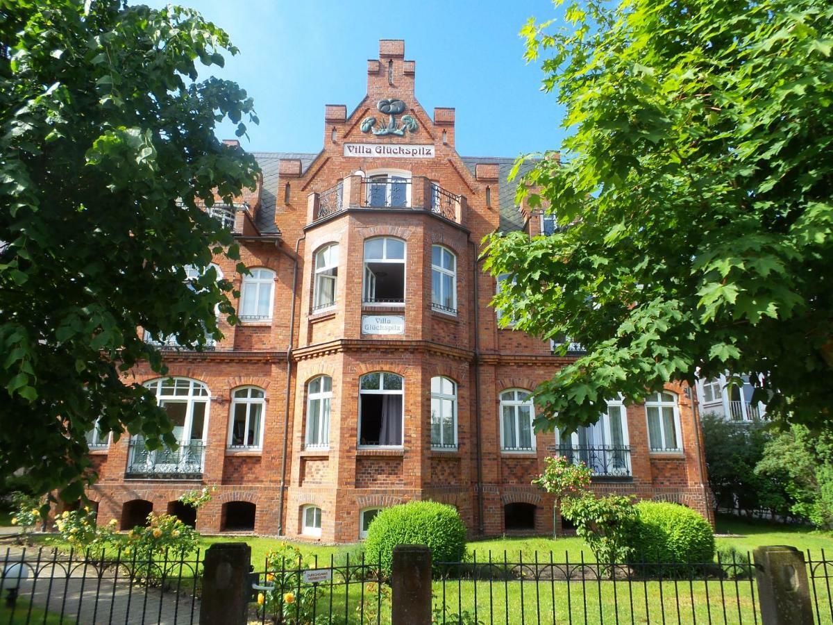 Apartment Direkt Am Mit Meerblick Und Balkon,villa Glueckspilz,